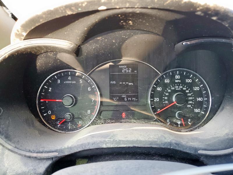 Zdjęcie 9 z aukcji – 2017 KIA FORTE LX z VIN 3KPFK4A78HE120901