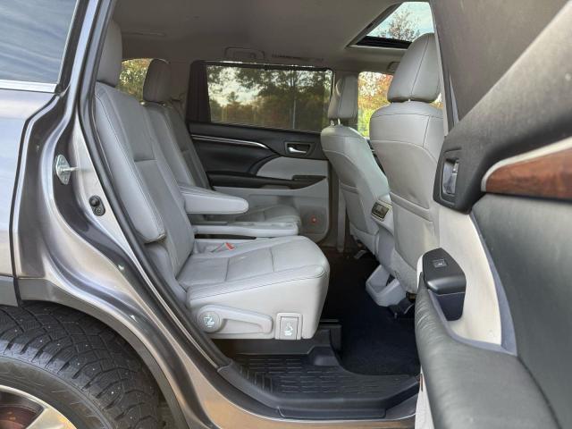 Photo 6 from auction – 2015 TOYOTA HIGHLANDER with VIN 5TDDKRFH8FS121636