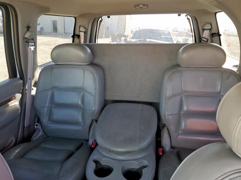 Photo 10 from auction – 2000 LINCOLN NAVIGATOR with VIN 5LMRU27A7YLJ14473