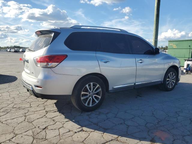 Photo 3 from auction – 2013 NISSAN PATHFINDER with VIN 5N1AR2MN1DC610114