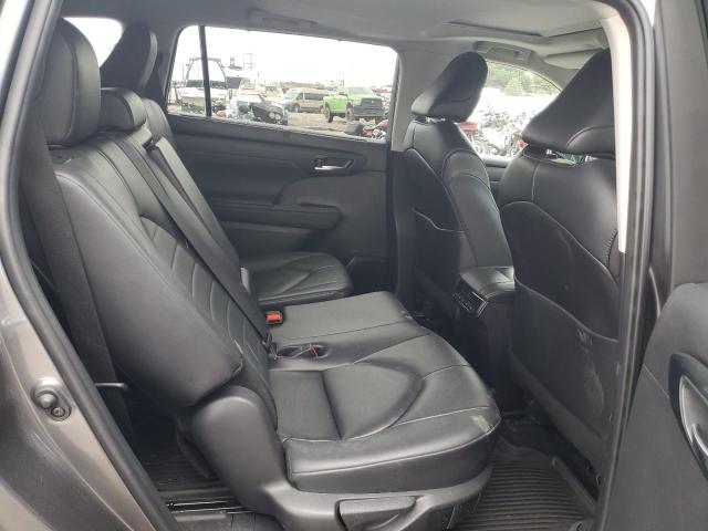 Photo 11 from auction – 2024 TOYOTA HIGHLANDER with VIN 5TDKBRCH2RS607519