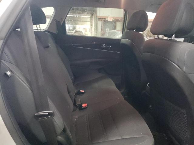 Photo 11 from auction – 2016 KIA SORENTO LX with VIN 5XYPGDA53GG110086