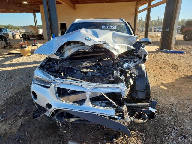 Photo 5 from auction – 2017 BMW X1 with VIN WBXHU7C37H5H37612