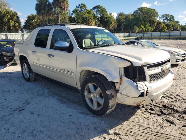 Photo 4 from auction – 2011 CHEVROLET AVALANCHE with VIN 3GNMCGE07BG158061