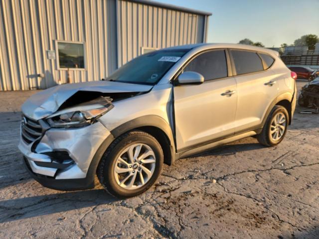 HYUNDAI TUCSON SE 2016 with VIN KM8J23A42GU028608 - Photo from auction