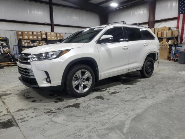 TOYOTA HIGHLANDER 2019 with VIN 5TDDZRFH5KS950119 - Photo from auction