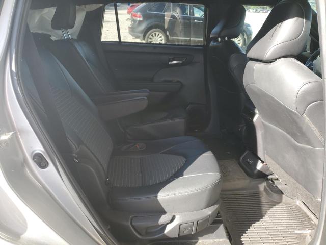 Photo 10 from auction – 2022 TOYOTA HIGHLANDER with VIN 5TDLZRAH0NS104228