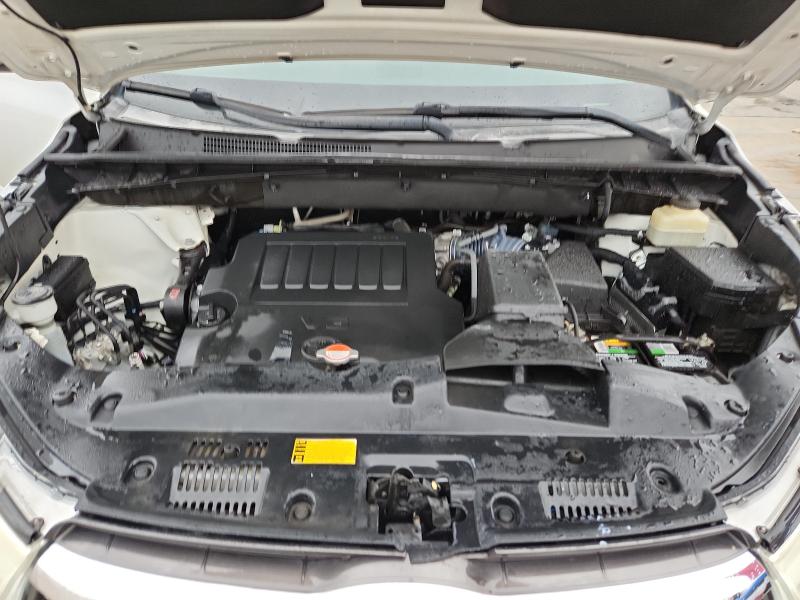 Photo 12 from auction – 2016 TOYOTA HIGHLANDER with VIN 5TDDKRFH2GS285708