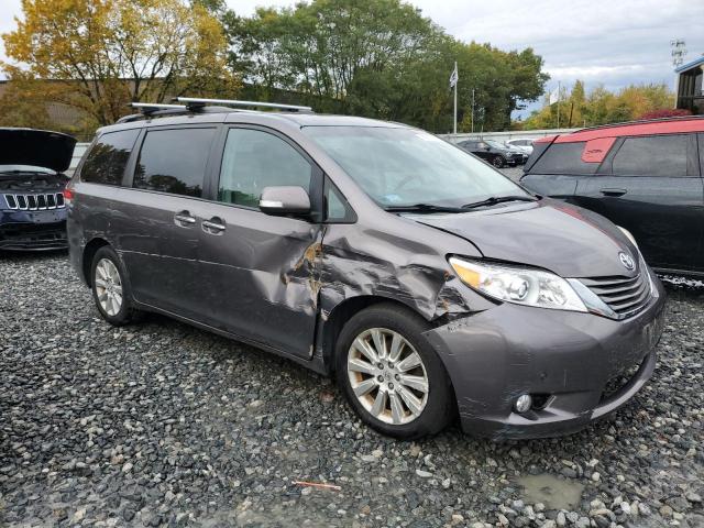 Photo 4 from auction – 2013 TOYOTA SIENNA XLE with VIN 5TDDK3DC4DS068502