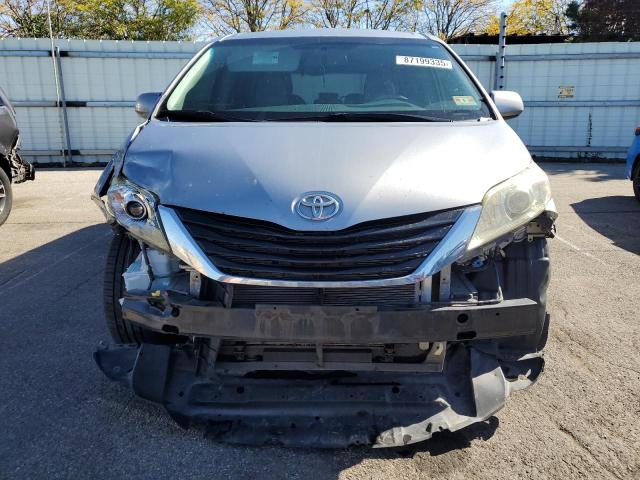 Photo 5 from auction – 2013 TOYOTA SIENNA LE with VIN 5TDKK3DC9DS375008