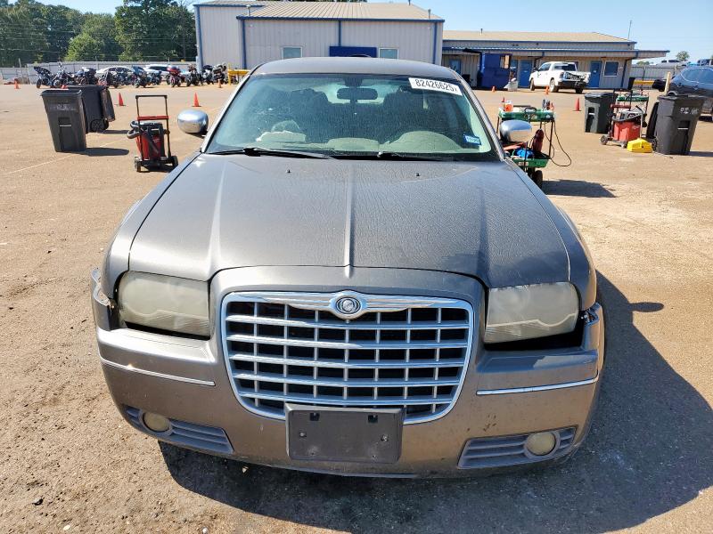 Photo 5 from auction – 2010 CHRYSLER 300 TOURING with VIN 2C3CA5CV2AH209594