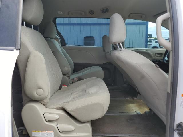 Photo 11 from auction – 2016 TOYOTA SIENNA with VIN 5TDZK3DCXGS760824