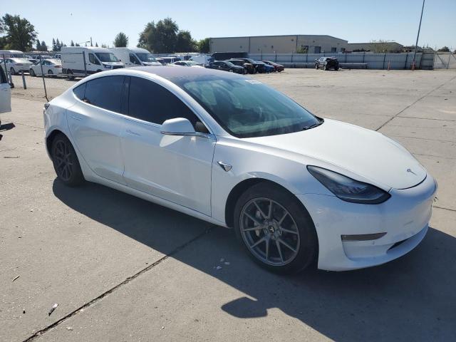 Photo 4 from auction – 2018 TESL MODEL 3 with VIN 5YJ3E1EA5JF153059