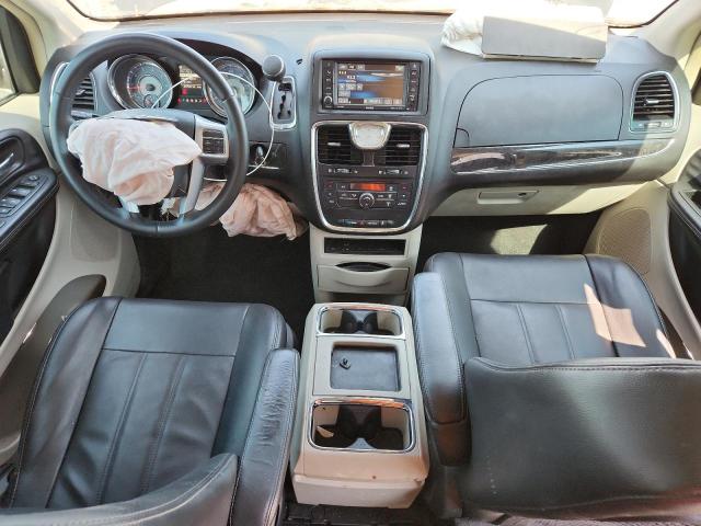 Photo 8 from auction – 2013 CHRYSLER TOWN & COU with VIN 2C4RC1BG2DR809445