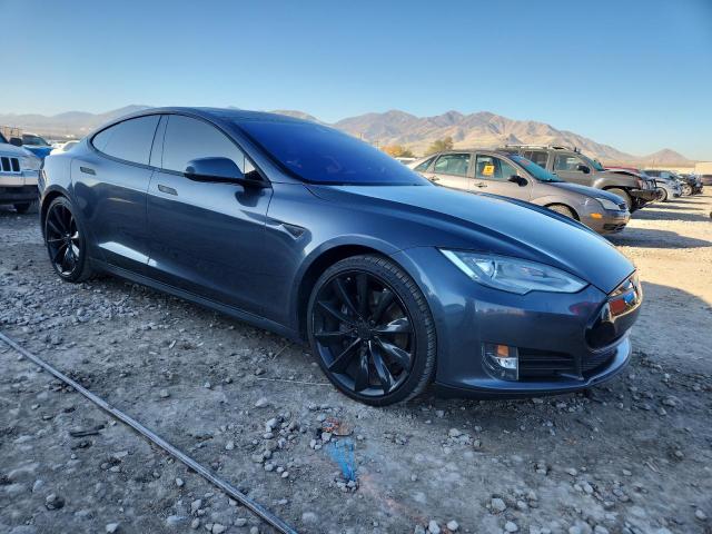 Photo 4 from auction – 2014 TESLA MODEL S with VIN 5YJSA1H26EFP62856