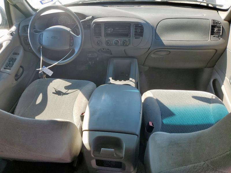 Photo 8 from auction – 2002 FORD EXPEDITION with VIN 1FMPU16LX2LA44711