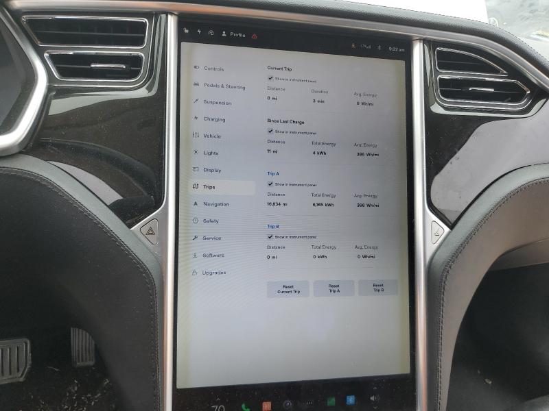 Photo 9 from auction – 2013 TESLA MODEL S with VIN 5YJSA1CG8DFP09285