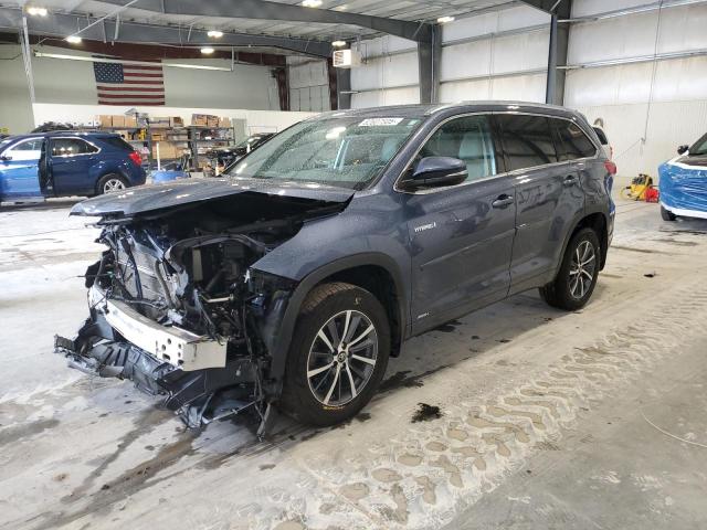 TOYOTA HIGHLANDER HYBRID 2018 with VIN 5TDJGRFH7JS044674 - Photo from auction