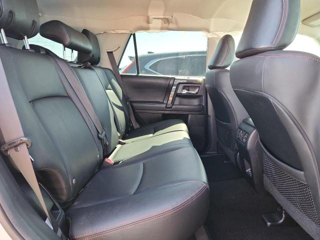Photo 11 from auction – 2020 TOYOTA 4RUNNER SR with VIN JTEBU5JR6L5822747