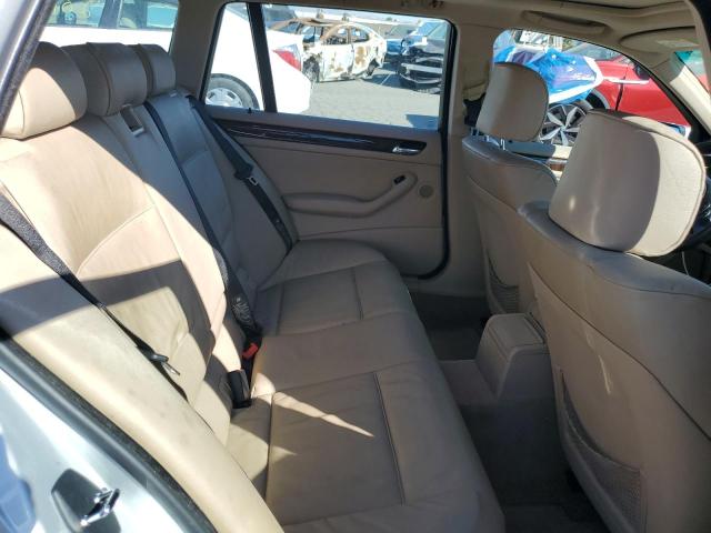Photo 11 from auction – 2003 BMW 325 IT with VIN WBAEN33403PC12139
