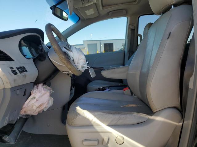 Photo 7 from auction – 2011 TOYOTA SIENNA XLE with VIN 5TDYK3DC2BS132468