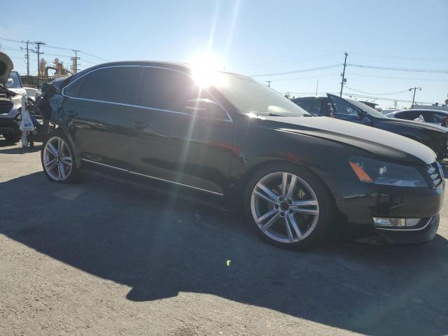 Photo 4 from auction – 2015 VOLKSWAGEN PASSAT SEL with VIN 1VWCV7A39FC035768