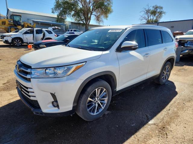 Photo 1 from auction – 2019 TOYOTA HIGHLANDER with VIN 5TDKZRFH5KS338235