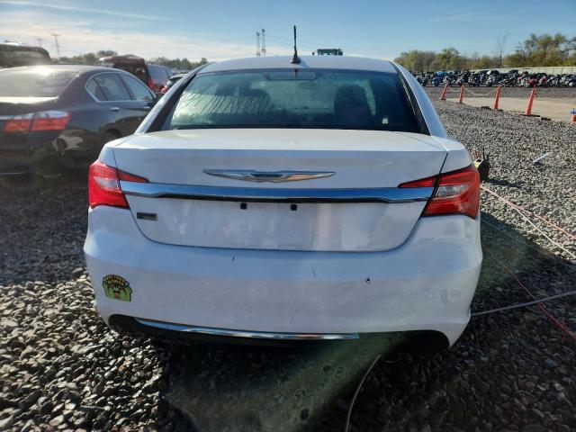 Photo 6 from auction – 2013 CHRYSLER 200 TOURIN with VIN 1C3CCBBG3DN669094
