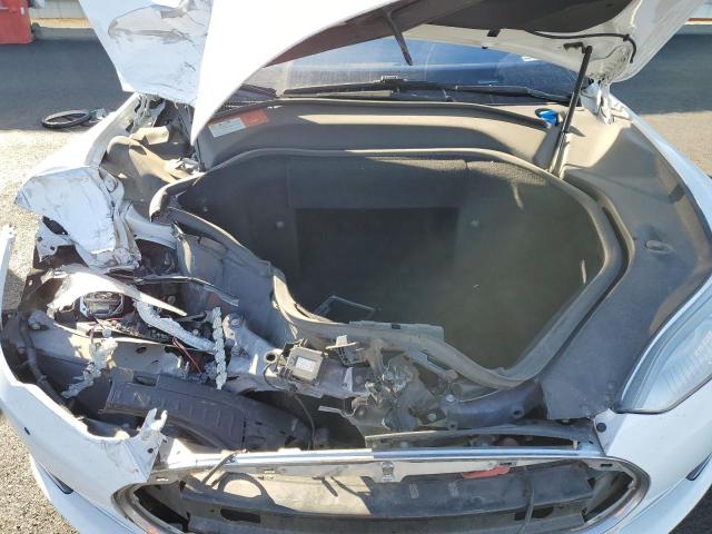 Photo 11 from auction – 2015 TESLA MODEL S 60 with VIN 5YJSA1S18FFP78574
