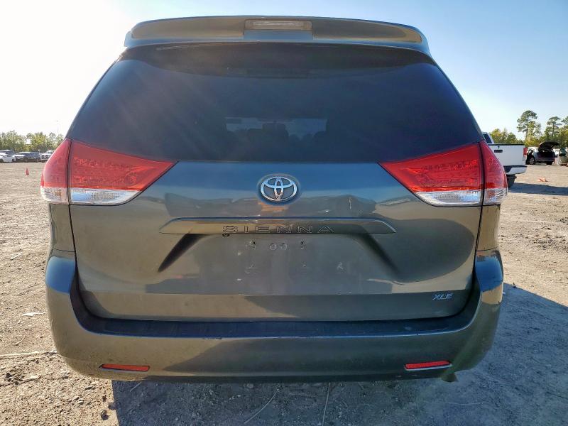 Photo 6 from auction – 2012 TOYOTA SIENNA XLE with VIN 5TDYK3DC1CS229873