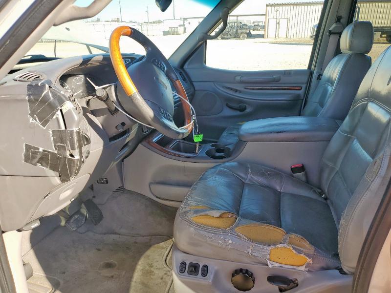 Photo 7 from auction – 2000 LINCOLN NAVIGATOR with VIN 5LMRU27A7YLJ14473