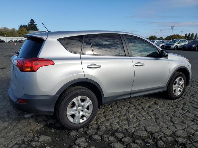 Photo 3 from auction – 2015 TOYOTA RAV4 LE with VIN JTMZFREV4FJ041992