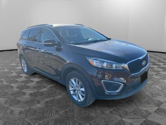 Photo 2 from auction – 2016 KIA SORENTO LX with VIN 5XYPGDA5XGG045642