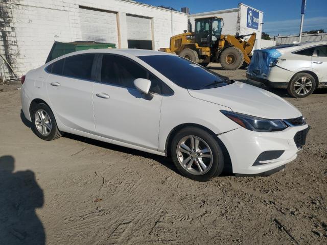 Photo 4 from auction – 2017 CHEVROLET CRUZE with VIN 3G1BE5SM6HS566622