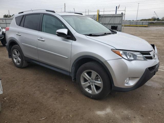 Photo 4 from auction – 2015 TOYOTA RAV4 with VIN 2T3WFREV5FW214701