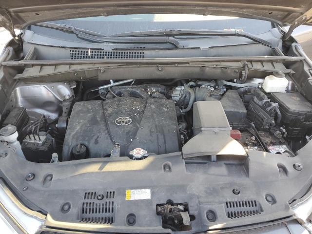 Photo 12 from auction – 2019 TOYOTA HIGHLANDER with VIN 5TDKZRFH8KS575043