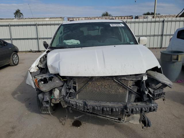 Photo 5 from auction – 2016 CHRYSLER TOWN & COU with VIN 2C4RC1BGXGR135484