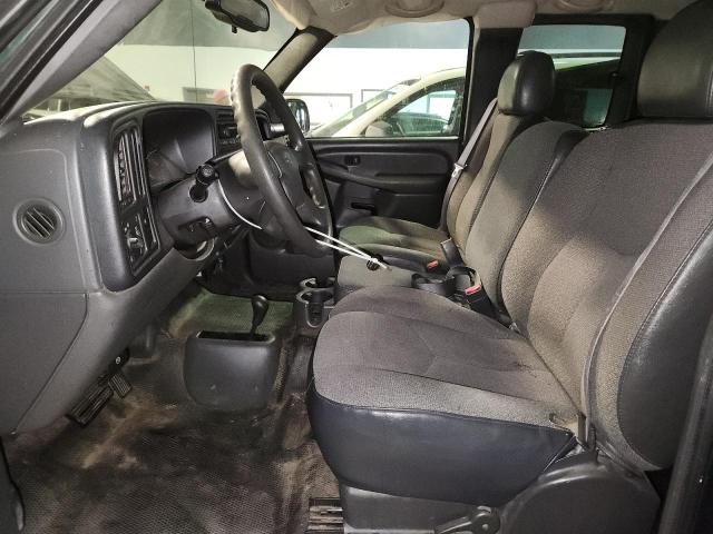 Photo 7 from auction – 2004 CHEVROLET SILVERADO with VIN 2GCEK19TX41165650
