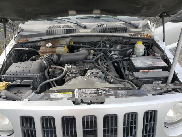 Photo 12 from auction – 2005 JEEP LIBERTY RE with VIN 1J4GL38K75W690325