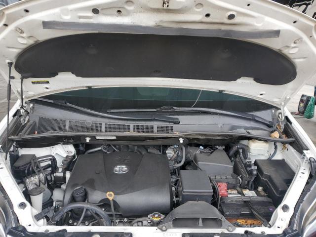 Photo 12 from auction – 2017 TOYOTA SIENNA SE with VIN 5TDXZ3DC4HS854623