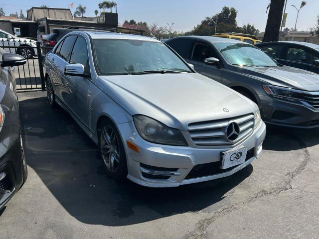 MERZ C 250 2012 z numerem VIN WDDGF4HB8CR217294 - Zdjęcie z aukcji