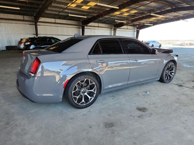 Фото 3 с аукциона – 2017 CHRYSLER 300 S с VIN 2C3CCABG0HH665061