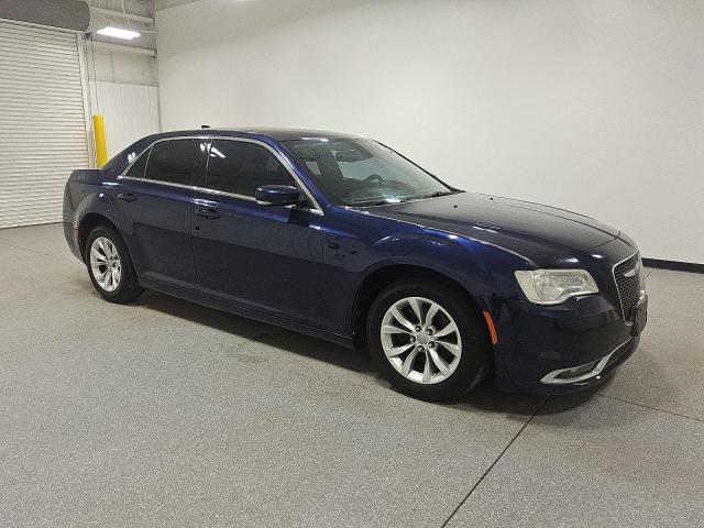 Photo 4 from auction – 2015 CHRYSLER 300 LIMITE with VIN 2C3CCAAG8FH743696