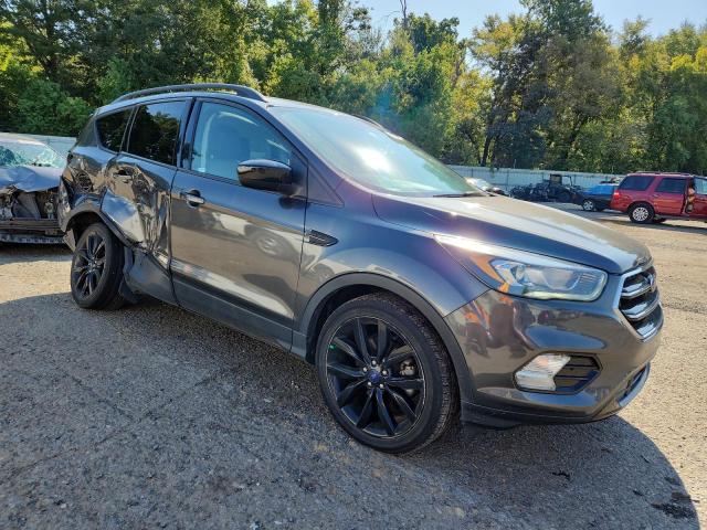 Photo 4 from auction – 2018 FORD ESCAPE SE with VIN 1FMCU0GD0JUB25967