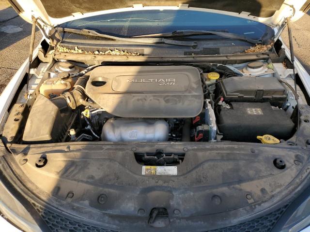 Photo 11 from auction – 2015 CHRYSLER 200 S with VIN 1C3CCCBB0FN670460