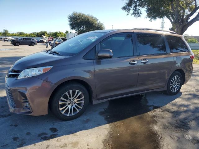 Photo 1 from auction – 2018 TOYOTA SIENNA XLE with VIN 5TDYZ3DC6JS919157