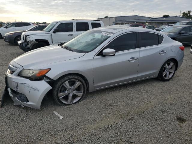ACURA ILX 24 PRE 2013 with VIN 19VDE2E55DE000956 - Photo from auction