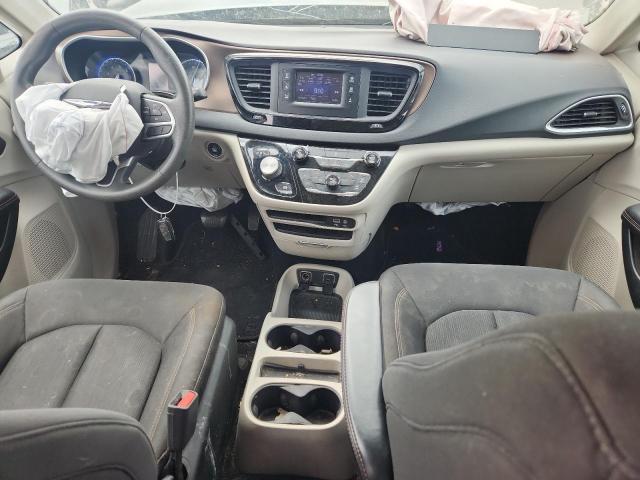 Photo 8 from auction – 2017 CHRYSLER PACIFICA T with VIN 2C4RC1DG4HR593441