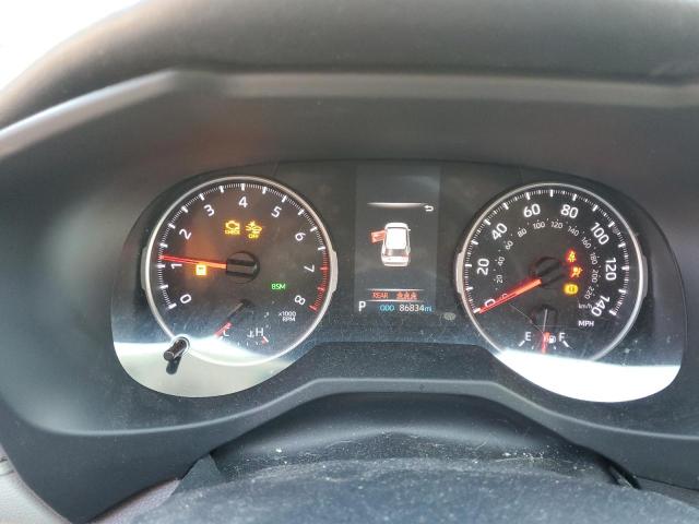 Photo 9 from auction – 2020 TOYOTA RAV4 XLE with VIN JTMP1RFV0LJ036143