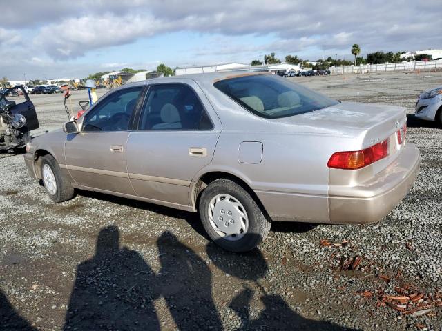 Photo 2 from auction – 2000 TOYOTA CAMRY CE with VIN 4T1BG22K7YU993236
